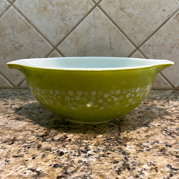 PYREX Spring blossom crazy daisy #443 cinderella nesting vintage mixing bowl - Picture 1 of 8